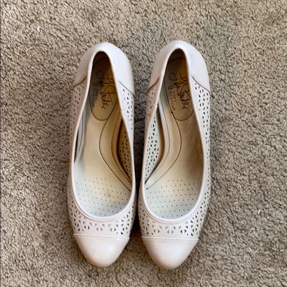 LifeStride Lively 2 Women's Heels - Size 8M Taupe